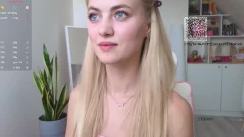 Snapshot of brilliantvictoria chatting on 21, 2, 2025 Vi. online show from 21, 2, 2025