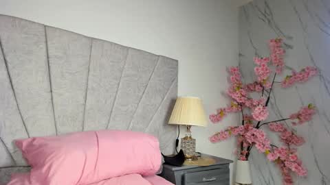 ANGIE online show from 8, 11, 2025