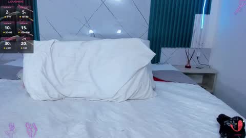 briseida_white online show from 6, 11, 2025