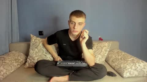 Snapshot of bristlebback chatting on 13, 9, 2025 bristlebback online show from 13, 9, 2025