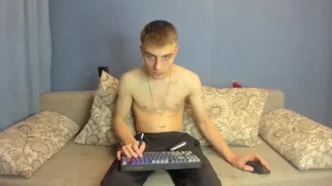 Snapshot of bristlebback chatting on 17, 9, 2025 bristlebback online show from 17, 9, 2025