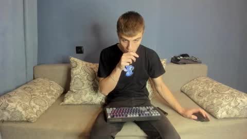 Snapshot of bristlebback chatting on 9, 10, 2025 bristlebback online show from 9, 10, 2025