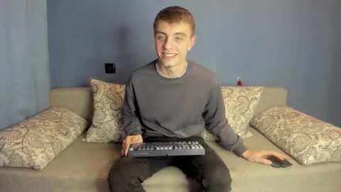 Snapshot of bristlebback chatting on 11, 10, 2025 bristlebback online show from 11, 10, 2025