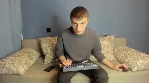 Snapshot of bristlebback chatting on 14, 10, 2025 bristlebback online show from 14, 10, 2025