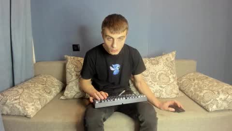 Snapshot of bristlebback chatting on 15, 10, 2025 bristlebback online show from 15, 10, 2025