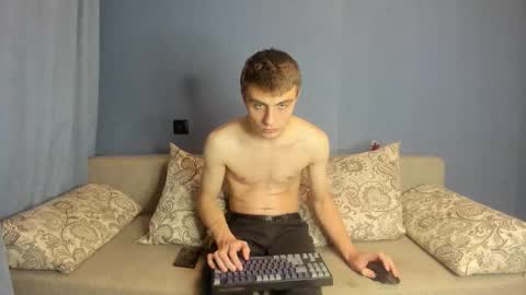 Snapshot of bristlebback chatting on 22, 10, 2025 bristlebback online show from 22, 10, 2025