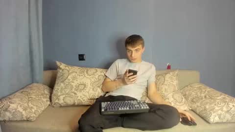 Snapshot of bristlebback chatting on 24, 10, 2025 bristlebback online show from 24, 10, 2025