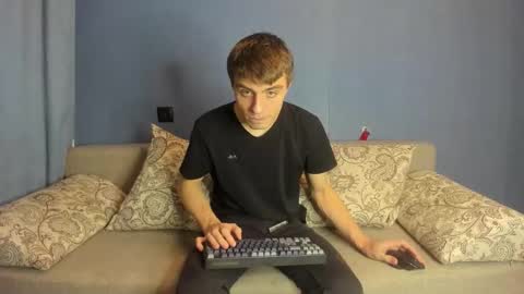 Snapshot of bristlebback chatting on 18, 11, 2025 bristlebback online show from 18, 11, 2025