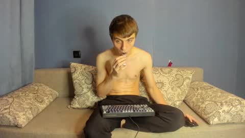 Snapshot of bristlebback chatting on 22, 11, 2025 bristlebback online show from 22, 11, 2025