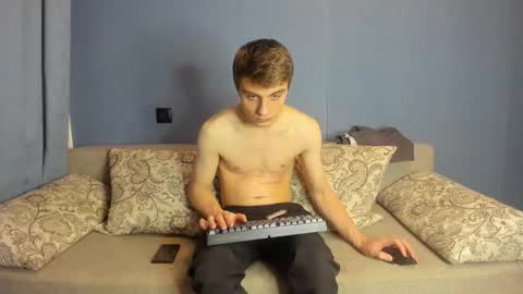 Snapshot of bristlebback chatting on 23, 11, 2025 bristlebback online show from 23, 11, 2025