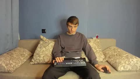 Snapshot of bristlebback chatting on 24, 11, 2025 bristlebback online show from 24, 11, 2025