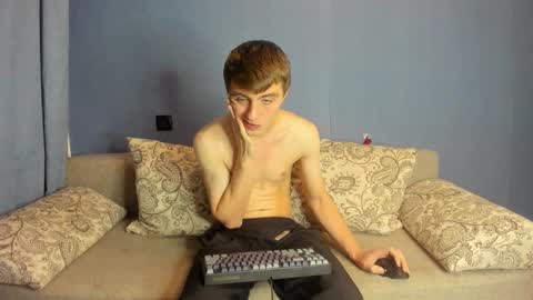 Snapshot of bristlebback chatting on 26, 11, 2025 bristlebback online show from 26, 11, 2025