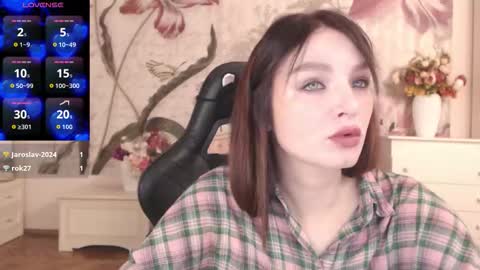 Snapshot of britneybarker chatting on 18, 11, 2025 britneybarker online show from 18, 11, 2025