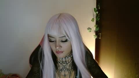 Snapshot of brittany_bubbles chatting on 11, 2, 2026 maru miaw Please help me to reach 100 thumbs up online show from 11, 2, 2026