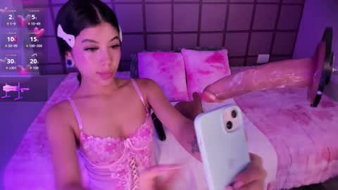 Snapshot of brooke_monroe chatting on 29, 10, 2025 Brooke online show from 29, 10, 2025