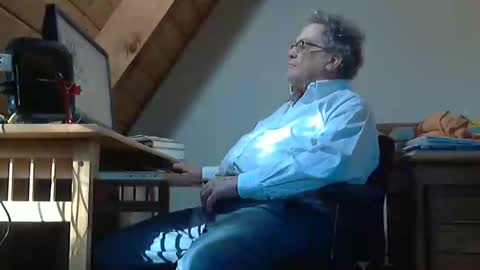 Snapshot of brubar chatting on 6, 10, 2025 brubar online show from 6, 10, 2025