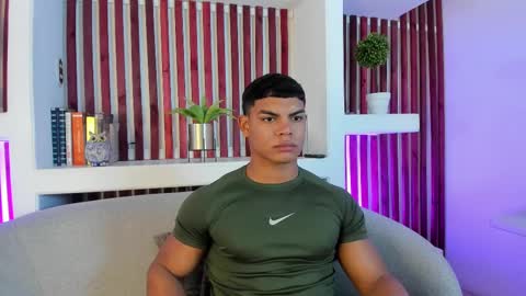 bruce_stroud online show from 21, 11, 2025