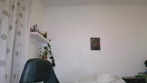 Snapshot of brucemf chatting on 31, 10, 2025 Bruce online show from 31, 10, 2025