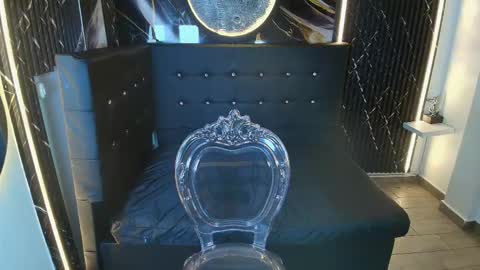 Bruja SCarlata online show from 13, 11, 2025