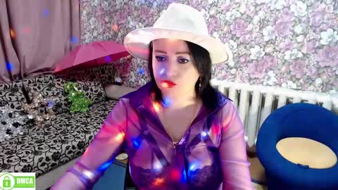 Snapshot of brunette7786 chatting on 4, 1, 2025 Julia online show from 4, 1, 2025