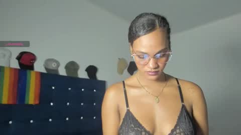 brunettjhelen online show from 8, 11, 2025