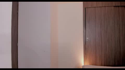 Snapshot of brunnahart chatting on 16, 10, 2025     online show from 16, 10, 2025