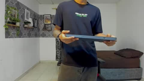 Snapshot of bruno_snow chatting on 3, 12, 2025 bruno_snow online show from 3, 12, 2025