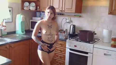 Snapshot of brutecia chatting on 11, 10, 2025 brutecia online show from 11, 10, 2025