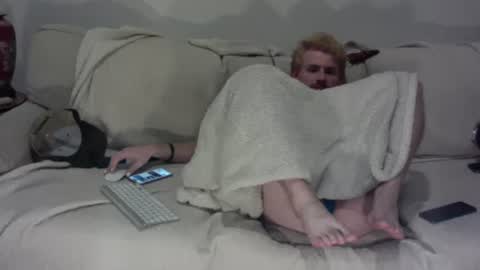 Snapshot of brxdd88 chatting on 16, 11, 2025 BRADDY online show from 16, 11, 2025