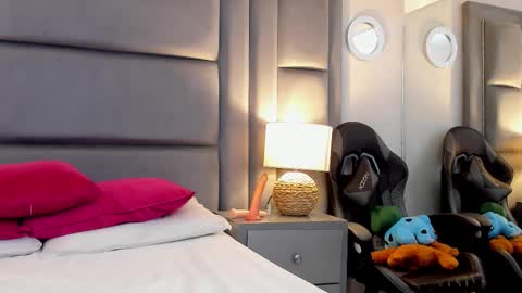 Snapshot of bryannamiller chatting on 1, 12, 2025 bryannamiller online show from 1, 12, 2025