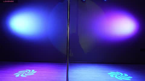 Snapshot of bubble__gum_ chatting on 18, 11, 2025 Bubble gum online show from 18, 11, 2025