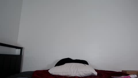 Queen Lola XXX online show from 19, 2, 2026