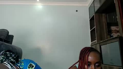 bubble_pixxie online show from 25, 9, 2025