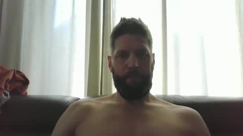 Snapshot of bubblebee1982 chatting on 19, 2, 2025 bubblebee1982 online show from 19, 2, 2025