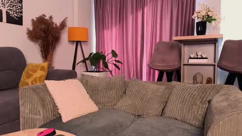 MayaCroft online show from 3, 2, 2026