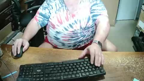 Snapshot of bucku2 chatting on 10, 4, 2026 Bucku2 online show from 10, 4, 2026