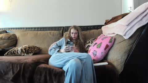 Snapshot of buffybarloe chatting on 13, 12, 2024 Buffy online show from 13, 12, 2024