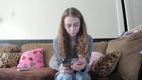 Snapshot of buffybarloe chatting on 27, 12, 2024 Buffy online show from 27, 12, 2024