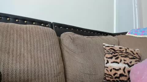 Snapshot of buffybarloe chatting on 8, 2, 2025 Buffy online show from 8, 2, 2025