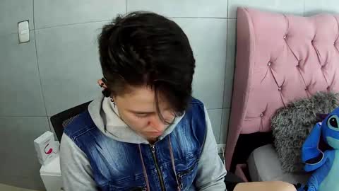 Snapshot of bug2025 chatting on 20, 11, 2025 bug2025 online show from 20, 11, 2025