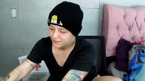 Snapshot of bug2025 chatting on 25, 11, 2025 bug2025 online show from 25, 11, 2025