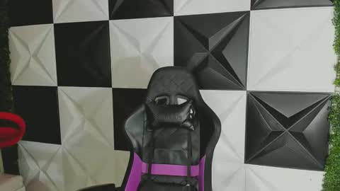 Snapshot of bull_cam chatting on 6, 10, 2025 bull_cam online show from 6, 10, 2025