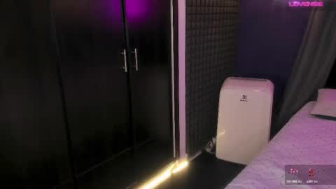 Snapshot of bull_vixen2001 chatting on 17, 9, 2025 Bunny and The Rock online show from 17, 9, 2025