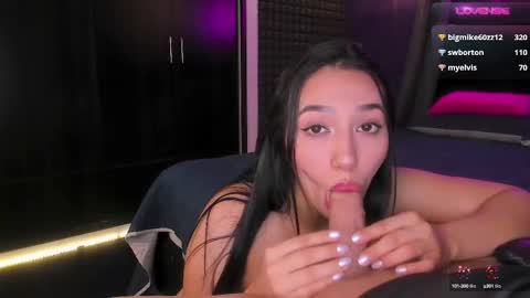 Snapshot of bull_vixen2001 chatting on 15, 10, 2025 Bunny and The Rock online show from 15, 10, 2025