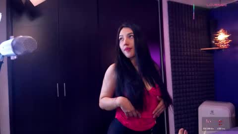 Snapshot of bull_vixen2001 chatting on 4, 11, 2025 Bunny and The Rock online show from 4, 11, 2025