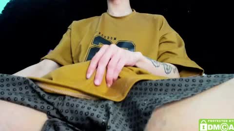 Snapshot of bumblubee chatting on 6, 12, 2024 Tonny online show from 6, 12, 2024