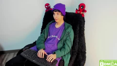 Snapshot of bumblubee chatting on 19, 12, 2024 Tonny online show from 19, 12, 2024