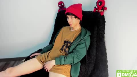 Snapshot of bumblubee chatting on 20, 12, 2024 Tonny online show from 20, 12, 2024