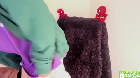 Snapshot of bumblubee chatting on 23, 12, 2024 Tonny online show from 23, 12, 2024