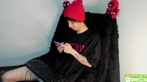 Snapshot of bumblubee chatting on 29, 12, 2024 Tonny online show from 29, 12, 2024